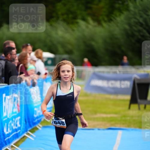 30.08.2026 - Elbe Triathlon Hamburg LAZAROV Photography http://msf.ph/oto/10071123 30.08.2026 12:56:52 Ziel 1608, 1835, 1848 meine-sportfotos.de