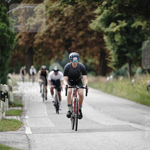 30.08.2026 - Elbe Triathlon Hamburg Michael Burmester http://msf.ph/oto/10071124 30.08.2026 10:01:47 Radfahren 546, 651, 694 meine-sportfotos.de