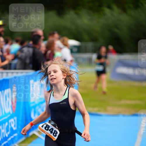 30.08.2026 - Elbe Triathlon Hamburg LAZAROV Photography http://msf.ph/oto/10071132 30.08.2026 12:56:53 Ziel 1608, 1848 meine-sportfotos.de