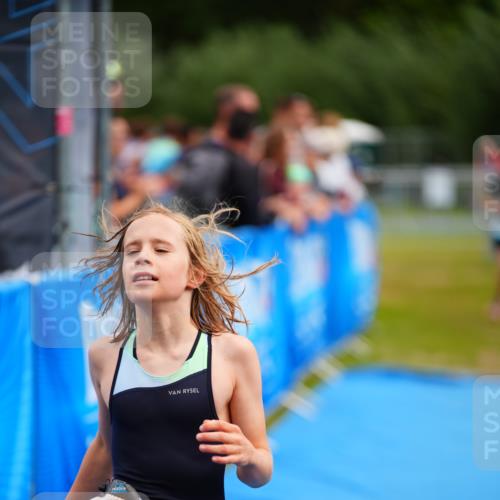 30.08.2026 - Elbe Triathlon Hamburg LAZAROV Photography http://msf.ph/oto/10071143 30.08.2026 12:56:54 Ziel 1608, 1832, 1848 meine-sportfotos.de
