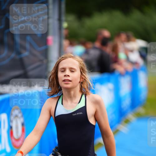 30.08.2026 - Elbe Triathlon Hamburg LAZAROV Photography http://msf.ph/oto/10071146 30.08.2026 12:56:54 Ziel 1608, 1832, 1848 meine-sportfotos.de