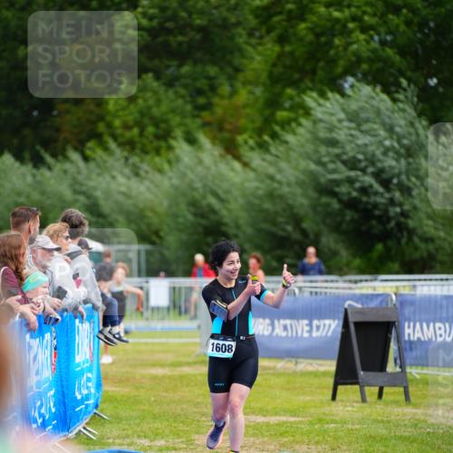 30.08.2026 - Elbe Triathlon Hamburg LAZAROV Photography http://msf.ph/oto/10071150 30.08.2026 12:56:56 Ziel 1608, 1832, 1848 meine-sportfotos.de