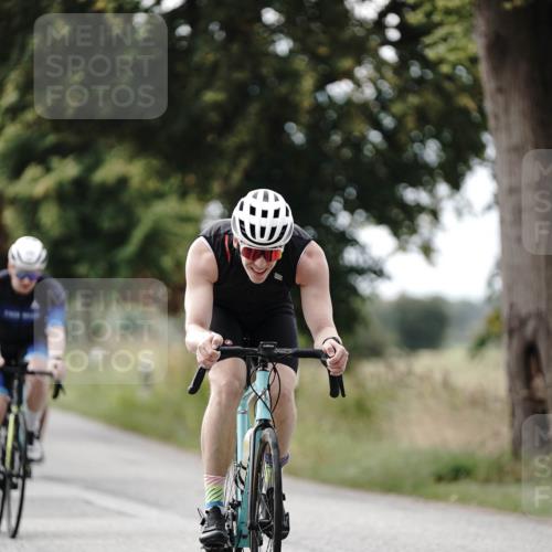 30.08.2026 - Elbe Triathlon Hamburg Michael Burmester http://msf.ph/oto/10071154 30.08.2026 10:02:05 Radfahren 438, 552, 622, 640, 702, 704, 940 meine-sportfotos.de