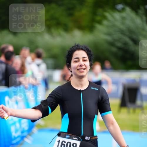 30.08.2026 - Elbe Triathlon Hamburg LAZAROV Photography http://msf.ph/oto/10071167 30.08.2026 12:57:00 Ziel 1608, 1832, 1858 meine-sportfotos.de
