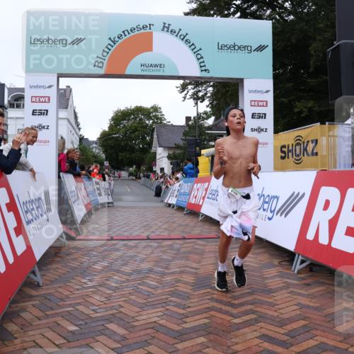 30.08.2026 - Blankeneser Heldenlauf Lena Gebhardt http://msf.ph/oto/10071172 30.08.2026 10:10:49 Ziel 5149, 5797 meine-sportfotos.de