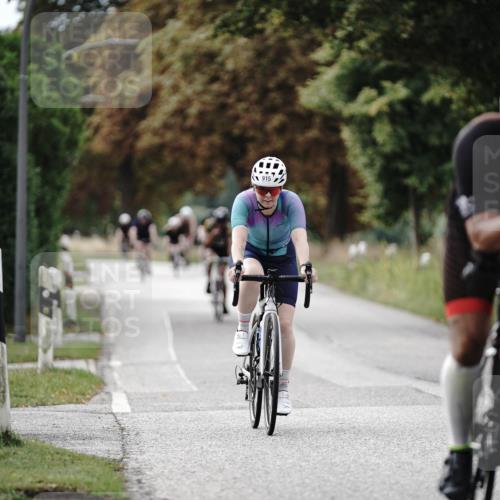 30.08.2026 - Elbe Triathlon Hamburg Michael Burmester http://msf.ph/oto/10071173 30.08.2026 10:02:12 Radfahren 414, 459, 552, 622, 702, 915 meine-sportfotos.de