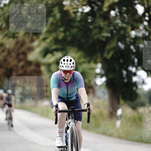 30.08.2026 - Elbe Triathlon Hamburg Michael Burmester http://msf.ph/oto/10071177 30.08.2026 10:02:13 Radfahren 414, 459, 552, 568, 702, 882, 915 meine-sportfotos.de