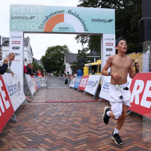 30.08.2026 - Blankeneser Heldenlauf Lena Gebhardt http://msf.ph/oto/10071181 30.08.2026 10:10:49 Ziel 5149, 5797 meine-sportfotos.de