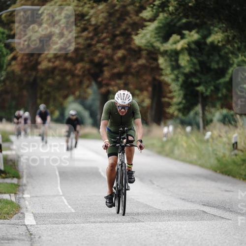 30.08.2026 - Elbe Triathlon Hamburg Michael Burmester http://msf.ph/oto/10071222 30.08.2026 10:02:43 Radfahren 564, 662, 774, 893 meine-sportfotos.de