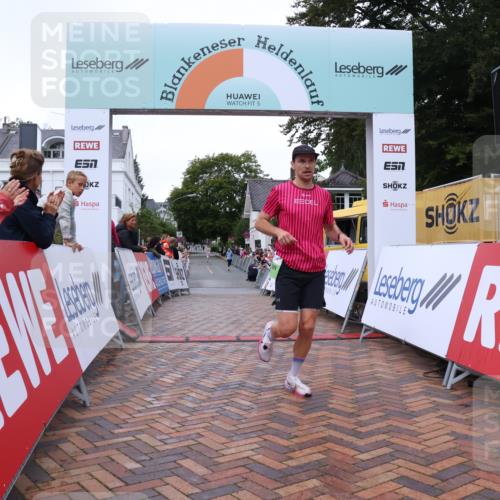 30.08.2026 - Blankeneser Heldenlauf Lena Gebhardt http://msf.ph/oto/10071223 30.08.2026 10:11:03 Ziel 5544 meine-sportfotos.de