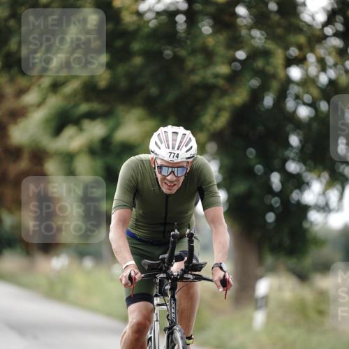 30.08.2026 - Elbe Triathlon Hamburg Michael Burmester http://msf.ph/oto/10071225 30.08.2026 10:02:44 Radfahren 662, 774 meine-sportfotos.de