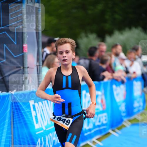 30.08.2026 - Elbe Triathlon Hamburg LAZAROV Photography http://msf.ph/oto/10071255 30.08.2026 12:57:26 Ziel 1849, 1853 meine-sportfotos.de