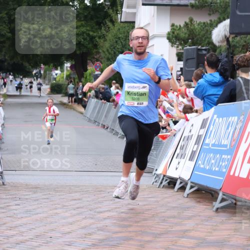 30.08.2026 - Blankeneser Heldenlauf Lena Gebhardt http://msf.ph/oto/10071260 30.08.2026 10:11:09 Ziel 5228, 5544 meine-sportfotos.de