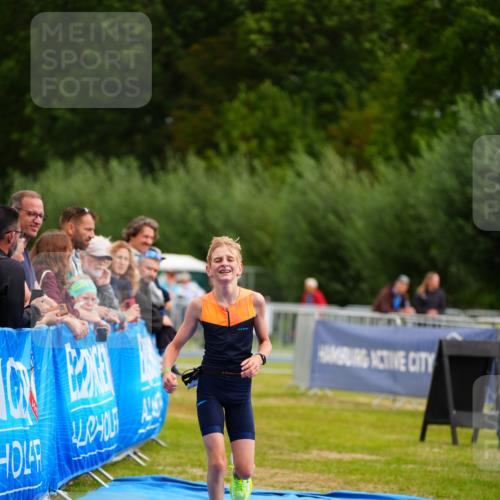 30.08.2026 - Elbe Triathlon Hamburg LAZAROV Photography http://msf.ph/oto/10071262 30.08.2026 12:57:42 Ziel 1792 meine-sportfotos.de