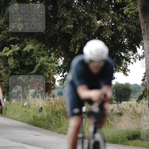 30.08.2026 - Elbe Triathlon Hamburg Michael Burmester http://msf.ph/oto/10071266 30.08.2026 10:03:03 Radfahren 460, 582, 921, 942, 1894 meine-sportfotos.de