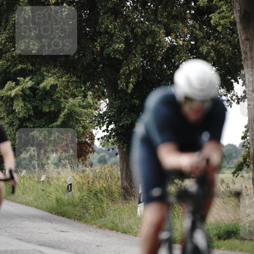 30.08.2026 - Elbe Triathlon Hamburg Michael Burmester http://msf.ph/oto/10071268 30.08.2026 10:03:03 Radfahren 460, 582, 921, 942, 1894 meine-sportfotos.de