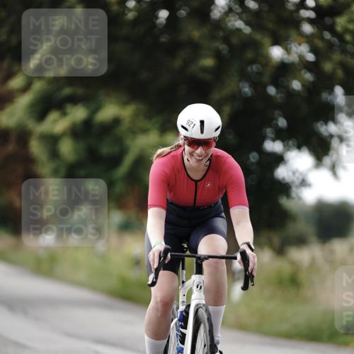 30.08.2026 - Elbe Triathlon Hamburg Michael Burmester http://msf.ph/oto/10071272 30.08.2026 10:03:05 Radfahren 460, 484, 567, 582, 666, 857, 921, 1894 meine-sportfotos.de