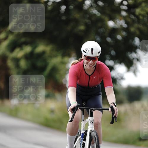 30.08.2026 - Elbe Triathlon Hamburg Michael Burmester http://msf.ph/oto/10071273 30.08.2026 10:03:05 Radfahren 460, 484, 567, 582, 666, 857, 921, 1894 meine-sportfotos.de