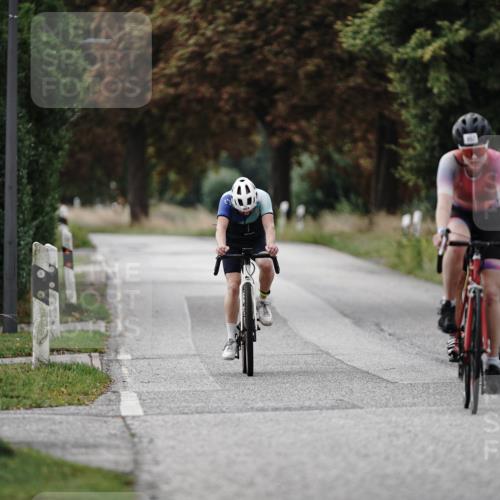 30.08.2026 - Elbe Triathlon Hamburg Michael Burmester http://msf.ph/oto/10071280 30.08.2026 10:03:10 Radfahren 484, 567, 666, 857 meine-sportfotos.de