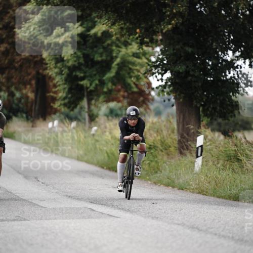 30.08.2026 - Elbe Triathlon Hamburg Michael Burmester http://msf.ph/oto/10071290 30.08.2026 10:03:23 Radfahren 499, 681, 873 meine-sportfotos.de