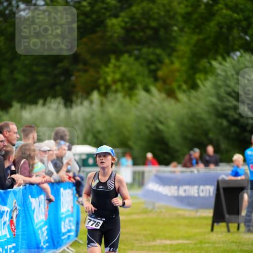 30.08.2026 - Elbe Triathlon Hamburg LAZAROV Photography http://msf.ph/oto/10071310 30.08.2026 12:57:58 Ziel 1776 meine-sportfotos.de