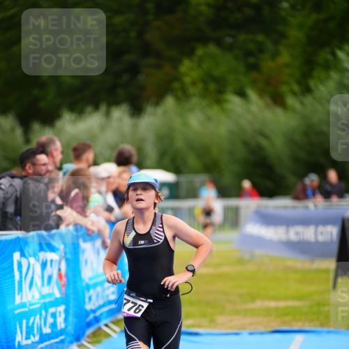 30.08.2026 - Elbe Triathlon Hamburg LAZAROV Photography http://msf.ph/oto/10071321 30.08.2026 12:57:59 Ziel 1776 meine-sportfotos.de