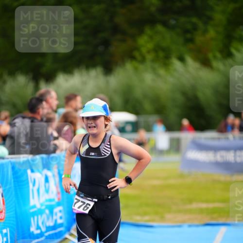 30.08.2026 - Elbe Triathlon Hamburg LAZAROV Photography http://msf.ph/oto/10071329 30.08.2026 12:57:59 Ziel 1776 meine-sportfotos.de
