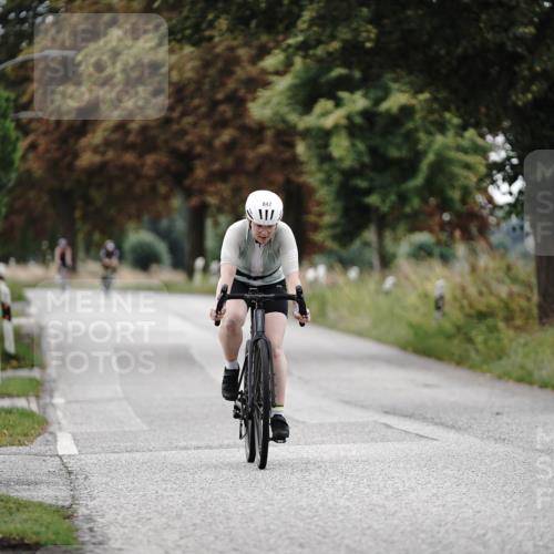 30.08.2026 - Elbe Triathlon Hamburg Michael Burmester http://msf.ph/oto/10071354 30.08.2026 10:04:04 Radfahren 521, 847, 953 meine-sportfotos.de