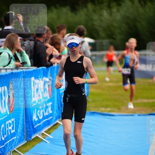 30.08.2026 - Elbe Triathlon Hamburg LAZAROV Photography http://msf.ph/oto/10071364 30.08.2026 12:58:33 Ziel 1779, 1806 meine-sportfotos.de