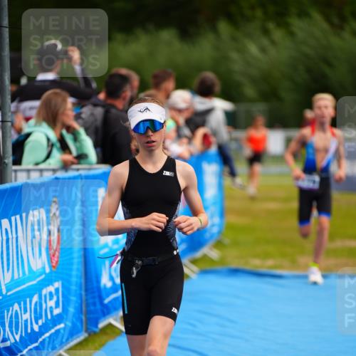 30.08.2026 - Elbe Triathlon Hamburg LAZAROV Photography http://msf.ph/oto/10071373 30.08.2026 12:58:34 Ziel 1779, 1806 meine-sportfotos.de