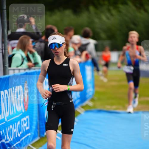 30.08.2026 - Elbe Triathlon Hamburg LAZAROV Photography http://msf.ph/oto/10071377 30.08.2026 12:58:34 Ziel 1779, 1806 meine-sportfotos.de