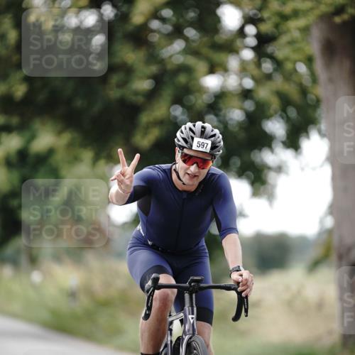 30.08.2026 - Elbe Triathlon Hamburg Michael Burmester http://msf.ph/oto/10071379 30.08.2026 10:04:21 Radfahren 597, 766, 818, 844, 974 meine-sportfotos.de
