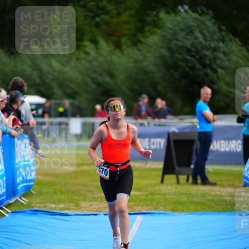 30.08.2026 - Elbe Triathlon Hamburg LAZAROV Photography http://msf.ph/oto/10071408 30.08.2026 12:58:42 Ziel 1870 meine-sportfotos.de