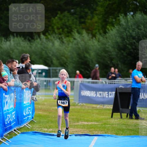 30.08.2026 - Elbe Triathlon Hamburg LAZAROV Photography http://msf.ph/oto/10071430 30.08.2026 12:58:55 Ziel 1867 meine-sportfotos.de