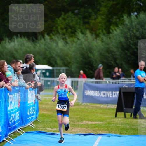 30.08.2026 - Elbe Triathlon Hamburg LAZAROV Photography http://msf.ph/oto/10071432 30.08.2026 12:58:55 Ziel 1867 meine-sportfotos.de