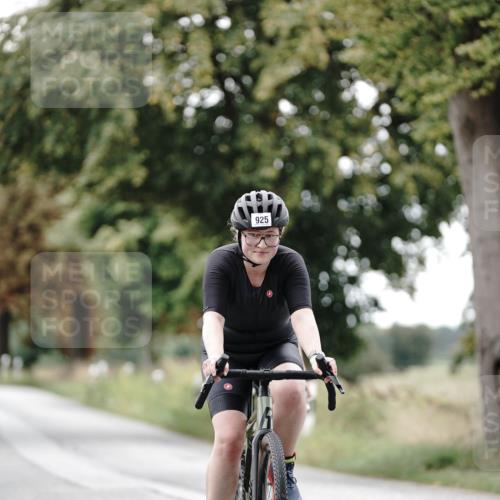 30.08.2026 - Elbe Triathlon Hamburg Michael Burmester http://msf.ph/oto/10071444 30.08.2026 10:05:09 Radfahren 703, 821, 925 meine-sportfotos.de
