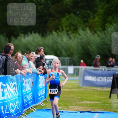 30.08.2026 - Elbe Triathlon Hamburg LAZAROV Photography http://msf.ph/oto/10071445 30.08.2026 12:58:56 Ziel 1867 meine-sportfotos.de