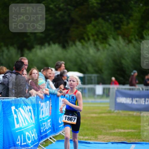 30.08.2026 - Elbe Triathlon Hamburg LAZAROV Photography http://msf.ph/oto/10071449 30.08.2026 12:58:56 Ziel 1867 meine-sportfotos.de