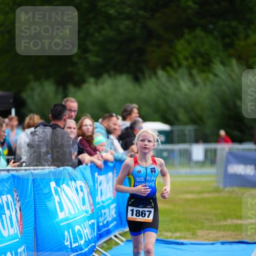 30.08.2026 - Elbe Triathlon Hamburg LAZAROV Photography http://msf.ph/oto/10071454 30.08.2026 12:58:57 Ziel 1867 meine-sportfotos.de