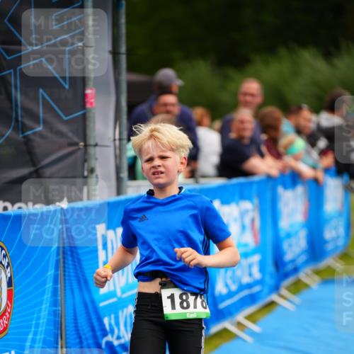 30.08.2026 - Elbe Triathlon Hamburg LAZAROV Photography http://msf.ph/oto/10071499 30.08.2026 12:59:16 Ziel 1838, 1878 meine-sportfotos.de