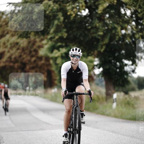 30.08.2026 - Elbe Triathlon Hamburg Michael Burmester http://msf.ph/oto/10071500 30.08.2026 10:05:46 Radfahren 786, 793, 817, 894, 941 meine-sportfotos.de