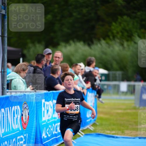 30.08.2026 - Elbe Triathlon Hamburg LAZAROV Photography http://msf.ph/oto/10071506 30.08.2026 12:59:20 Ziel 1838 meine-sportfotos.de
