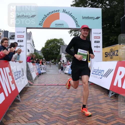 30.08.2026 - Blankeneser Heldenlauf Lena Gebhardt http://msf.ph/oto/10071510 30.08.2026 10:11:48 Ziel 5289, 5487, 5835 meine-sportfotos.de