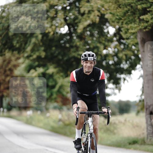 30.08.2026 - Elbe Triathlon Hamburg Michael Burmester http://msf.ph/oto/10071521 30.08.2026 10:05:56 Radfahren 405, 542 meine-sportfotos.de