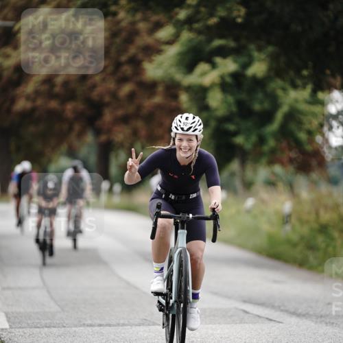 30.08.2026 - Elbe Triathlon Hamburg Michael Burmester http://msf.ph/oto/10071538 30.08.2026 10:06:11 Radfahren 483, 584, 732, 787, 877, 923 meine-sportfotos.de