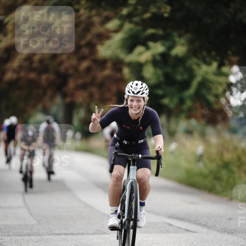 30.08.2026 - Elbe Triathlon Hamburg Michael Burmester http://msf.ph/oto/10071540 30.08.2026 10:06:11 Radfahren 483, 584, 732, 787, 877, 923 meine-sportfotos.de