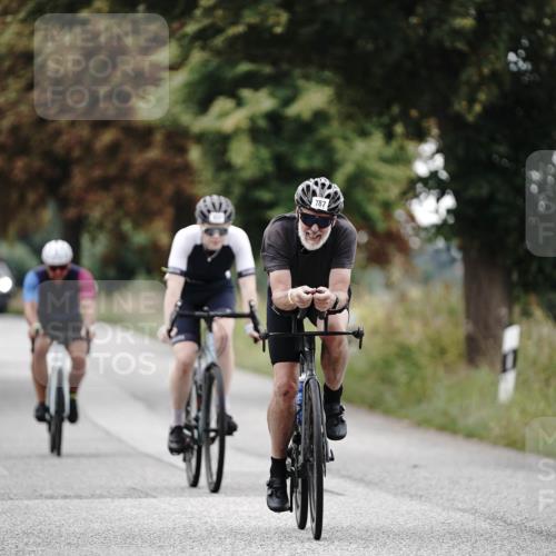 30.08.2026 - Elbe Triathlon Hamburg Michael Burmester http://msf.ph/oto/10071553 30.08.2026 10:06:14 Radfahren 483, 584, 732, 787, 816, 877, 923 meine-sportfotos.de