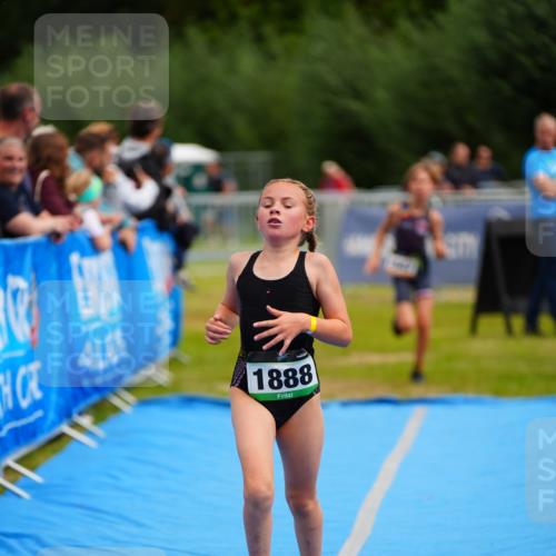 30.08.2026 - Elbe Triathlon Hamburg LAZAROV Photography http://msf.ph/oto/10071590 30.08.2026 12:59:40 Ziel 1847, 1888 meine-sportfotos.de