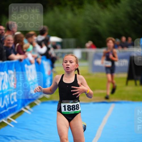 30.08.2026 - Elbe Triathlon Hamburg LAZAROV Photography http://msf.ph/oto/10071593 30.08.2026 12:59:40 Ziel 1847, 1888 meine-sportfotos.de