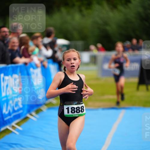 30.08.2026 - Elbe Triathlon Hamburg LAZAROV Photography http://msf.ph/oto/10071595 30.08.2026 12:59:40 Ziel 1847, 1888 meine-sportfotos.de
